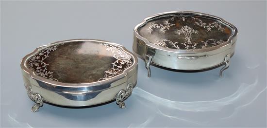 Two similar George V silver and tortoiseshell trinket boxes, E.S Barnsley & Co and Mappin & Webb, both Birmingham, 1919